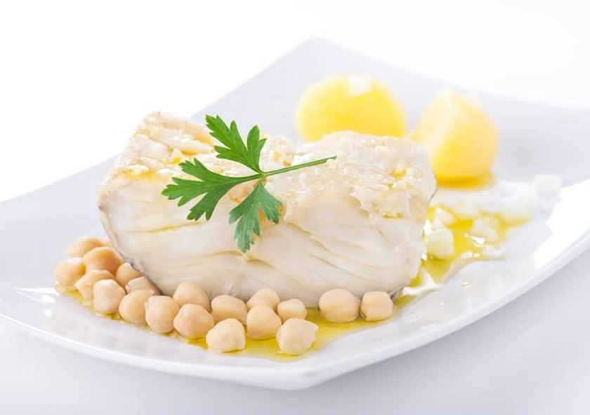 Bacalao Cocido con Patatas y Garbanzos