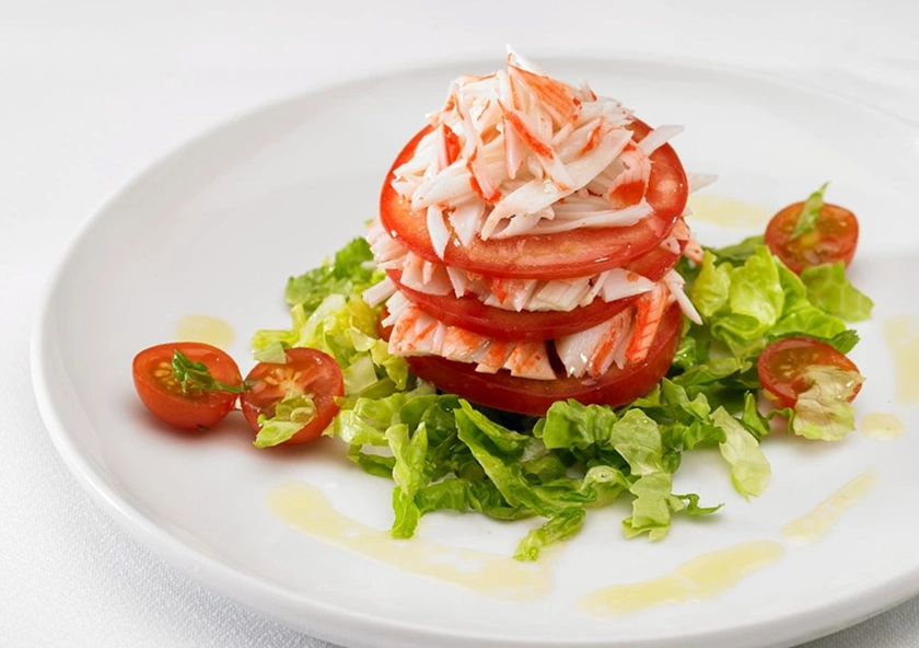 Ensalada de Tomate y Crabis de Mar