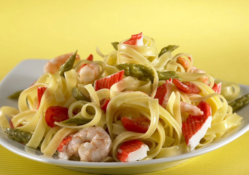 Espaguetis con Gambas y Surimi