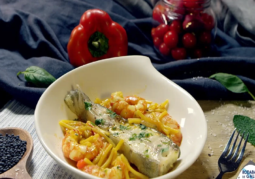 Rodaballo con Fideos y Langostinos Rodolfos