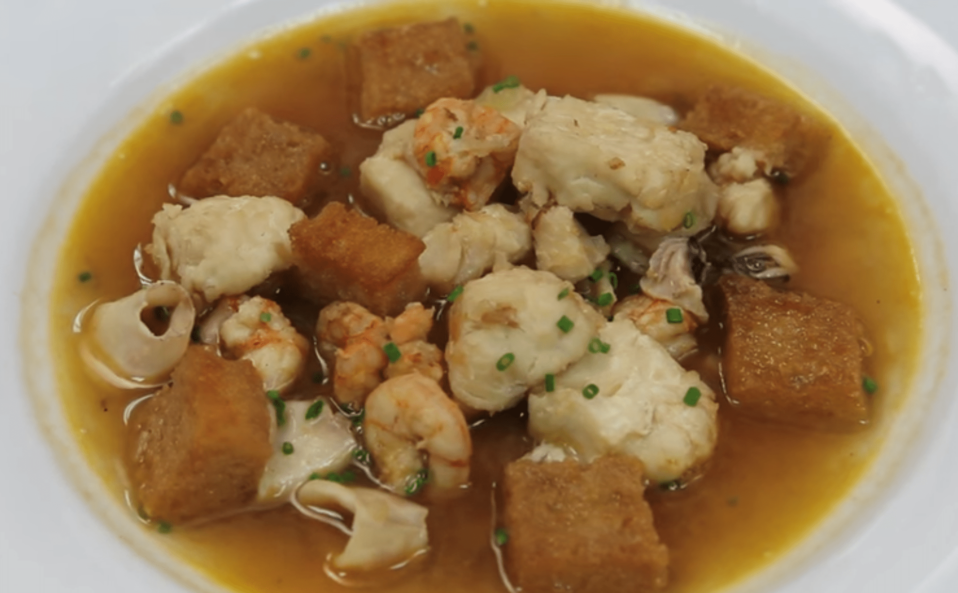 Sopa de Marisco y Merluza
