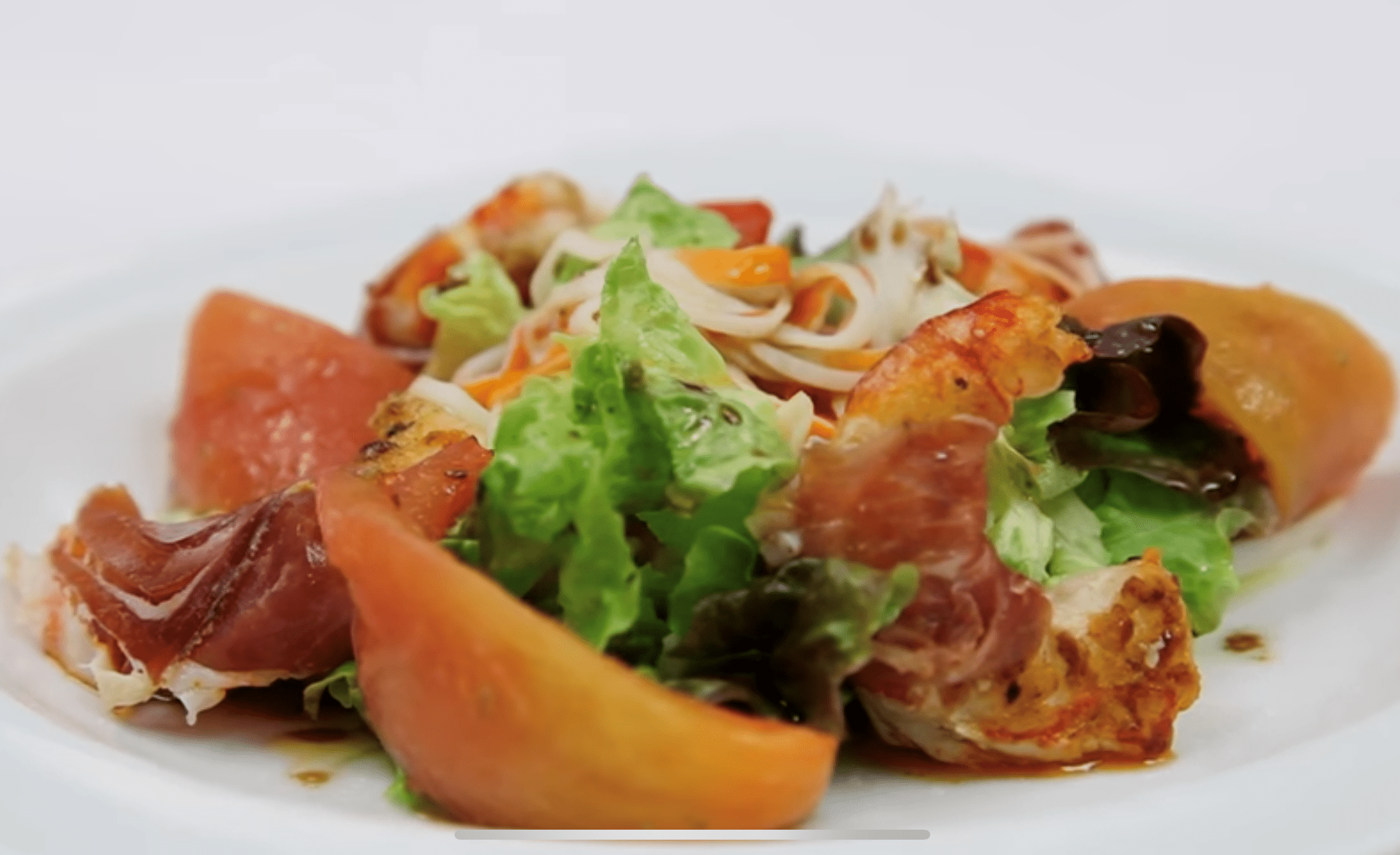 Ensalada de Langostinos con Jamón Serrano