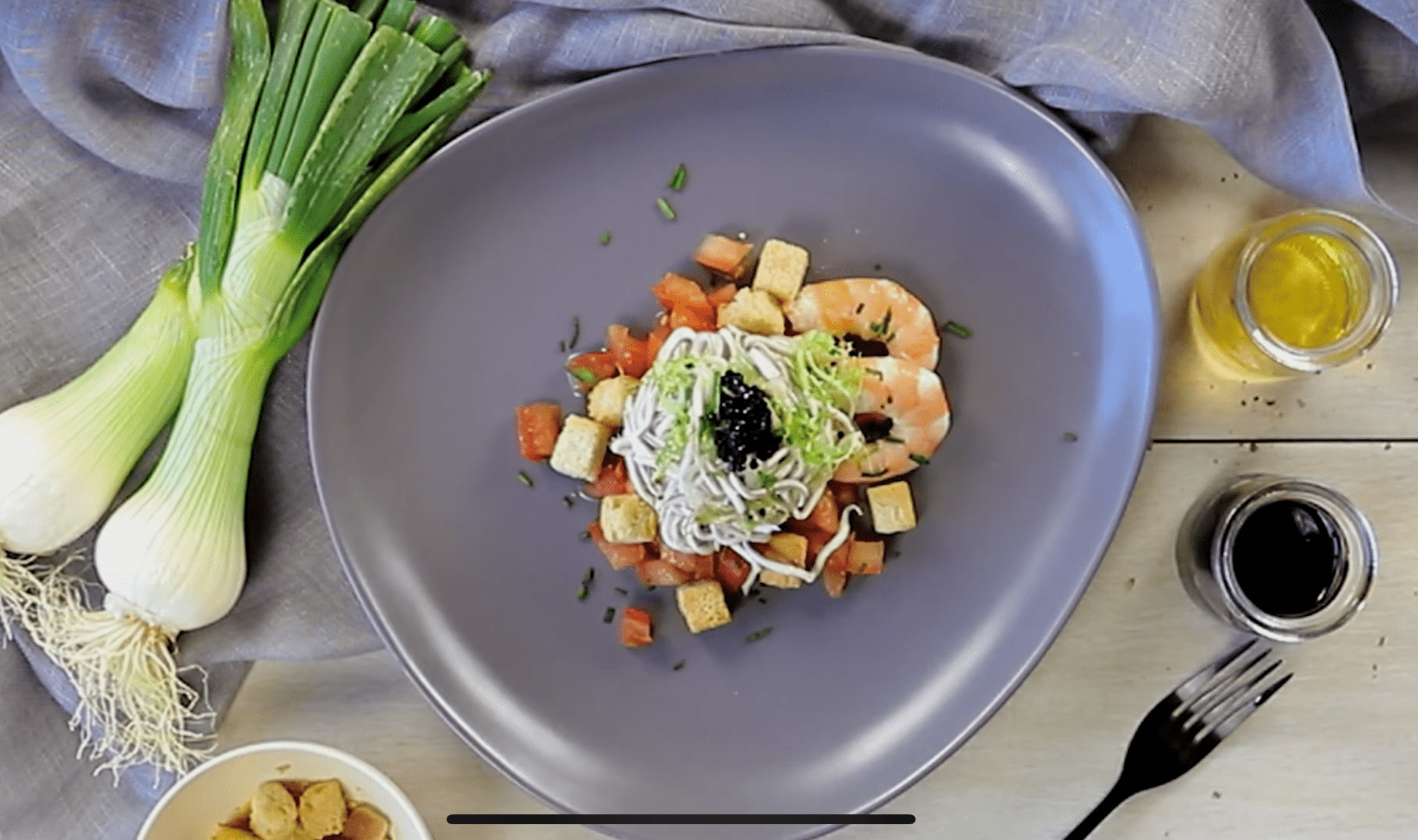 Ensalada Templada de Langostinos y Anguriñas