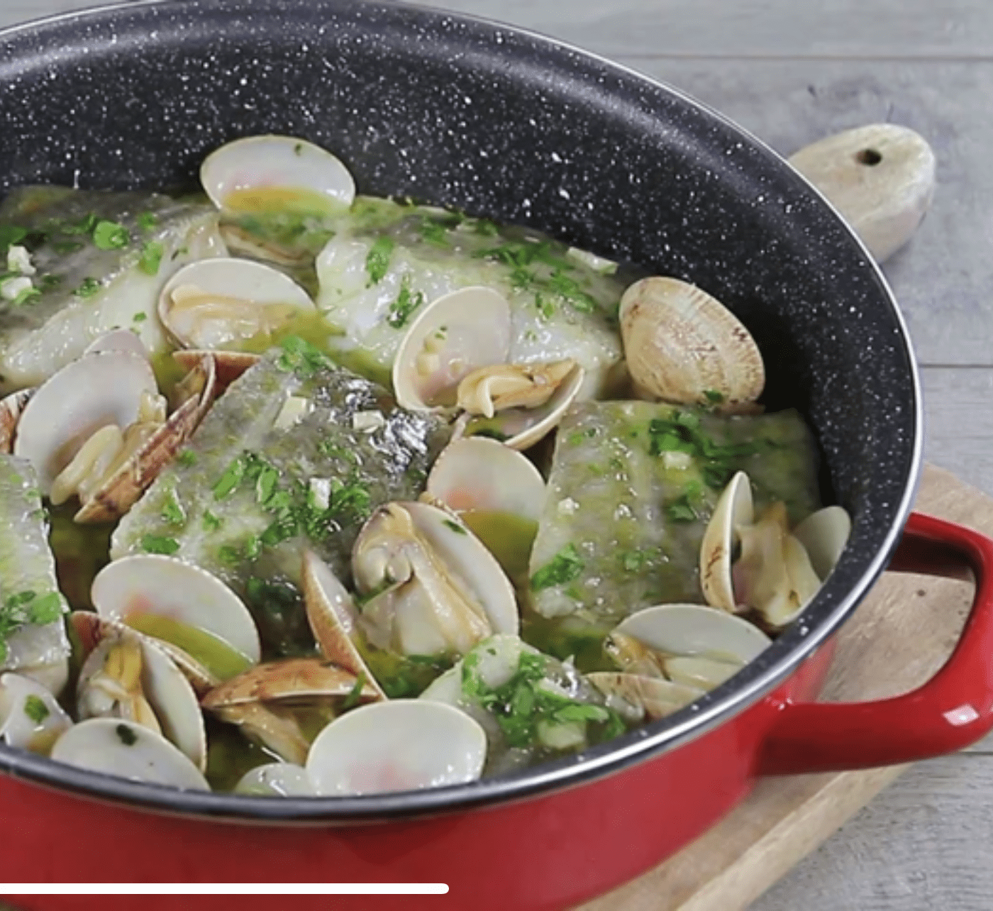 Bacalao con Almejas