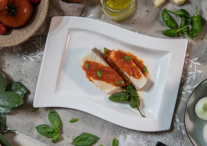 Bacalao con Tomate