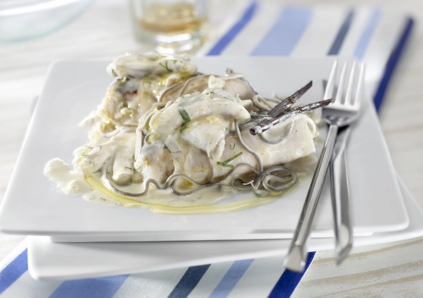 Merluza al Horno con Cocochas y Anguriñas