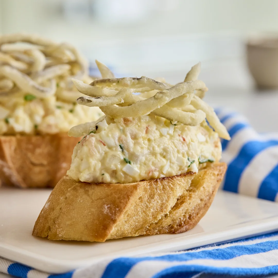 Montaditos de Langostinos y Anguriñas