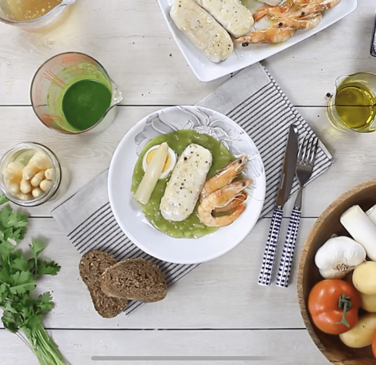 Lomos de merluza en salsa verde