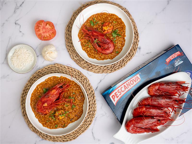 Arroz rojo con carabineros en Thermomix