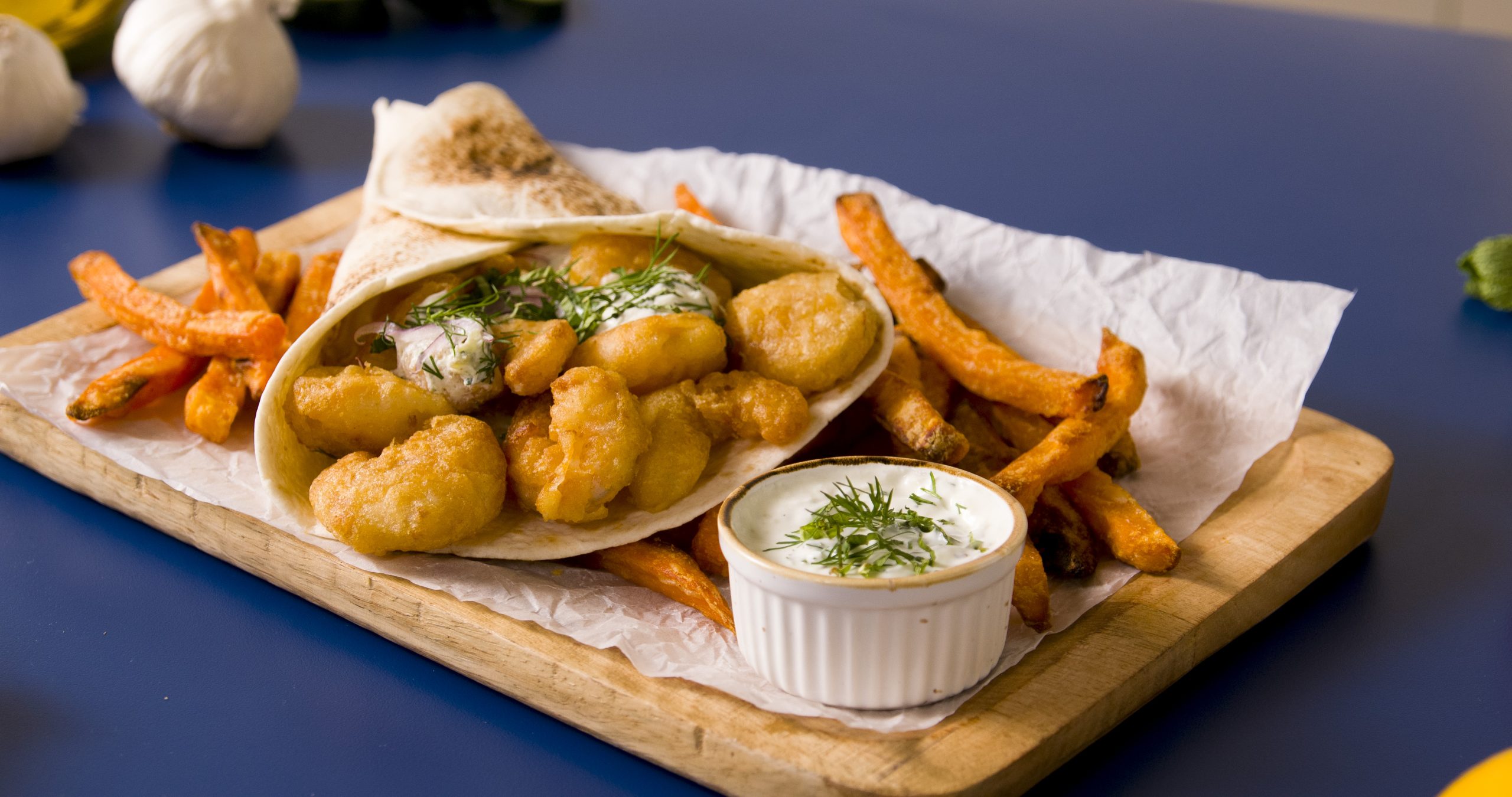 Naan de langostinos rebozados
