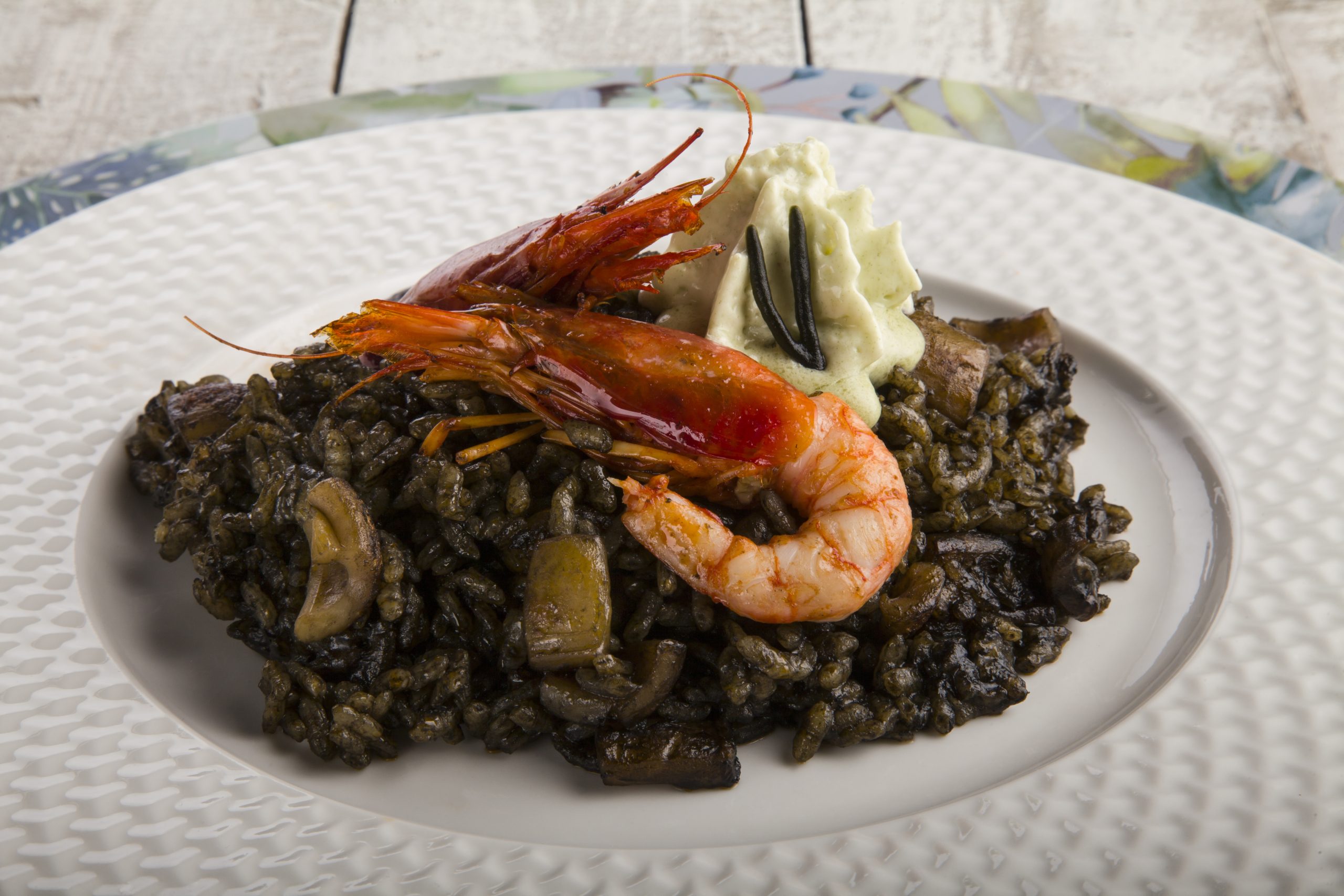 Arroz negro con gamba roja y sepia Pescanova
